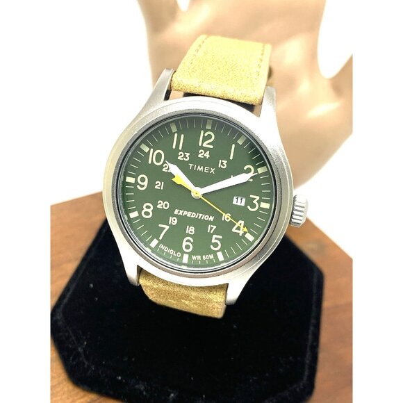 Timex Men's Watch TW4B23000 Expedition Quartz Indiglo Green Dial Leather 40mm - Picture 1 of 15